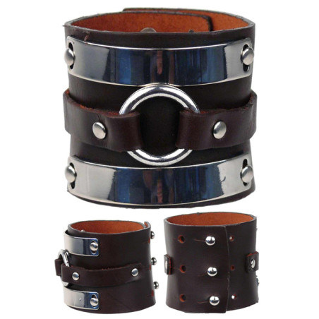 Wide leather wristband with ring