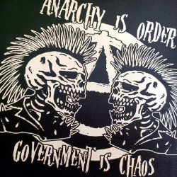 Camiseta Anarchy is order