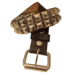 2-row belt pyramid spikes