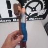 Figura grande skinhead crucificado