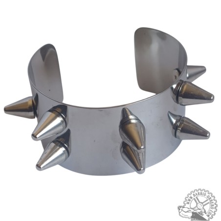 Metal spiked wristband