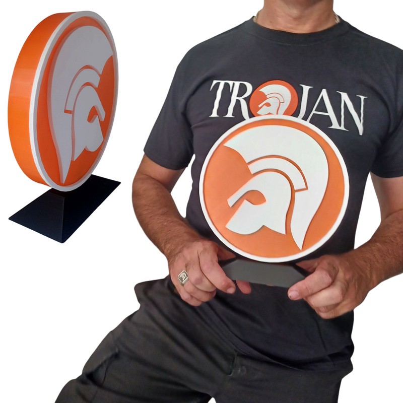 Figura grande decorativa Casco Trojan