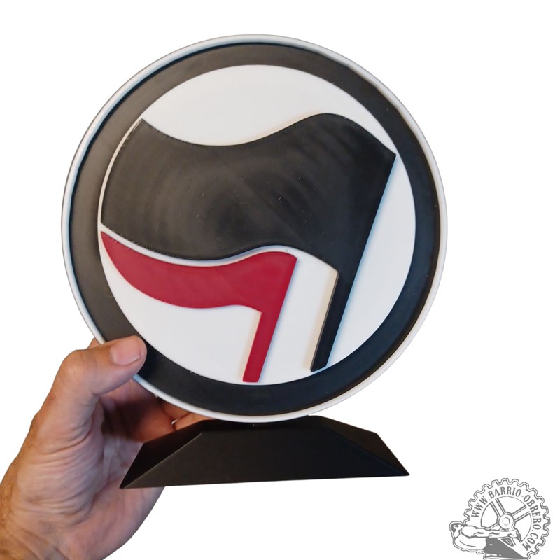 Figura grande decorativa Antifascist Action