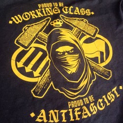 Camiseta Working Class - antifascist