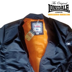 Cazadora Bomber Lonsdale MA1 negra