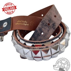 Cinturón piel desgastada 2 filas pinchos pirámide